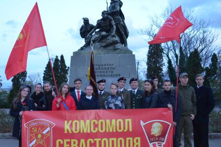 В Севастополе отметили 99-ю годовщину создания ВЛКСМ