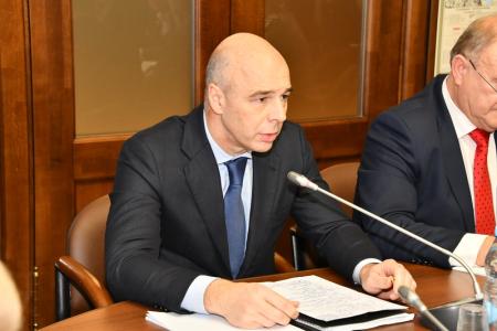 Депутаты фракции КПРФ в Госдуме встретились с министром финансов