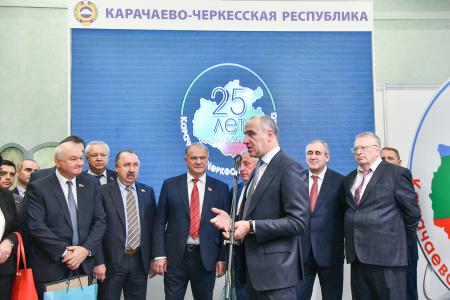 «Они первыми услышат голос Вселенной». Г.А. Зюганов выступил на открытии выставки, посвященной Карачаево-Черкесской Республике