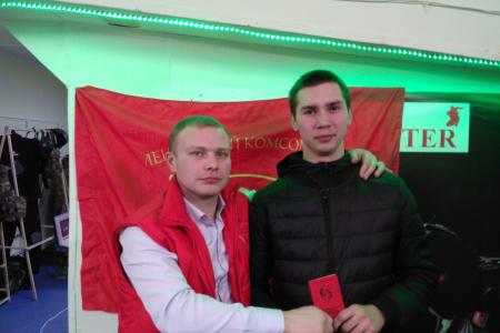 В городе Чебаркуль Челябинской области спортклуб КПРФ провел военно-спортивную игру «Зарница»