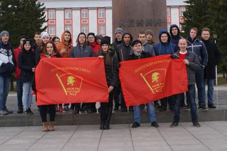 Алтайский край. Барнаульские комсомольцы провели исторический квест в честь 100-летия Великого Октября