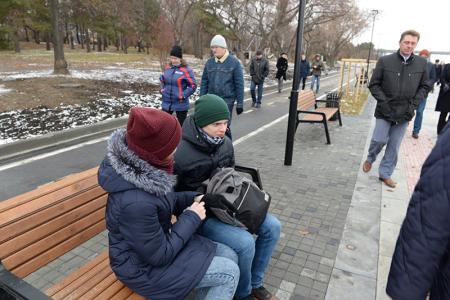Новосибирск. Мэр-коммунист Анатолий Локоть принял участие в открытии Михайловской набережной