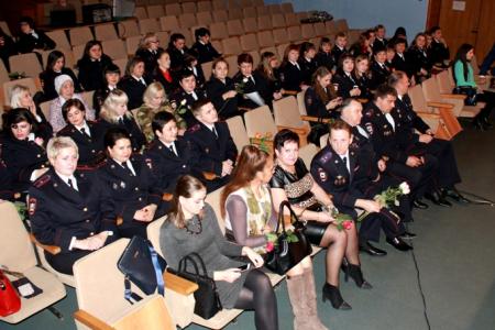 Тюменская область. Депутат-коммунист Александр Чепик поздравил сотрудников подразделений дознания с профессиональным праздником