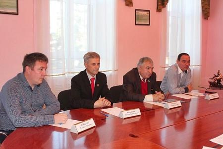 Татарстан. Первый секретарь рескома КПРФ Хафиз Миргалимов  открыл памятник В.И. Ленину в Нурлате