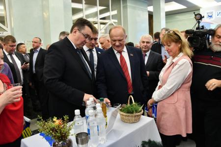 «Главное сокровище нашей державы». Г.А. Зюганов и С.Г. Левченко открыли в Госдуме выставку, посвященную юбилею Иркутской области