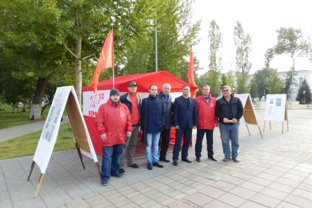 В Оренбурге стартовала череда траурных мероприятий, посвященных памяти защитников Советской власти