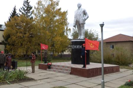 В преддверии юбилея Октября в Оренбуржье восстановлен памятник Ленину