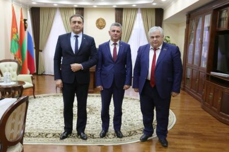 К.К. Тайсаев встретился с президентом Молдовы Игорем Додоном, президентом Приднестровья Вадимом Красносельским и представителями приднестровских общественных и политических организаций 