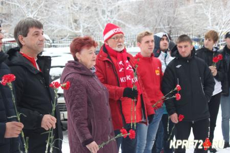 Команда “КПРФ Тюмень” стала победителем зонального турнира по мини-футболу в Кургане