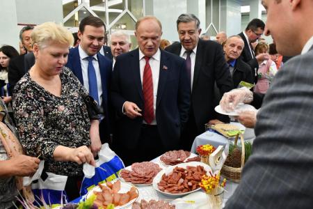 «Главное сокровище нашей державы». Г.А. Зюганов и С.Г. Левченко открыли в Госдуме выставку, посвященную юбилею Иркутской области