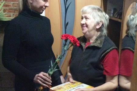 Тульские коммунисты поздравили ветеранов с Днем пожилого человека