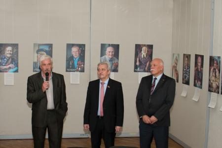 При поддержке крайкома КПРФ в Краснодаре открылась выставка «Ровесники Революции»