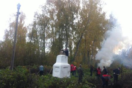 Тульские коммунисты продолжают проводить субботники в ознаменование столетия Великого Октября 