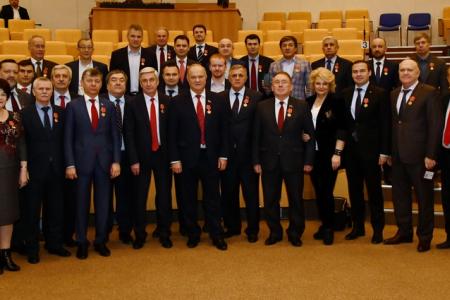 Г.А. Зюганов наградил депутатов фракции КПРФ в Госдуме