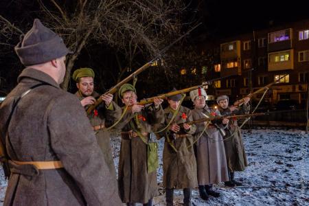 В Красноярском крае в канун 100-летия Великого Октября были отреставрированы советские памятники