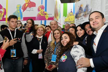 Г.А. Зюганов посетил церемонию открытия XIX Всемирного фестиваля молодежи и студентов