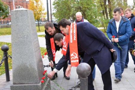 Олег Лебедев: 112 лет назад рабочие в оружейной Туле впервые подняли знамя борьбы за освобождение пролетариата