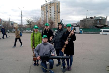 Молодёжь Читы прошла по «Улицам Революции»