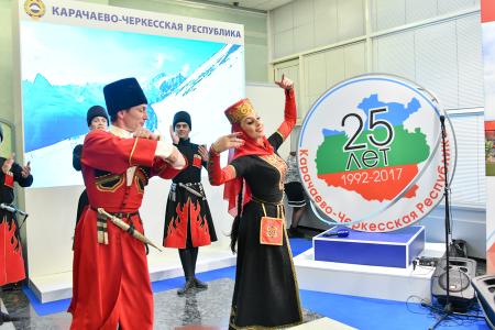 «Они первыми услышат голос Вселенной». Г.А. Зюганов выступил на открытии выставки, посвященной Карачаево-Черкесской Республике