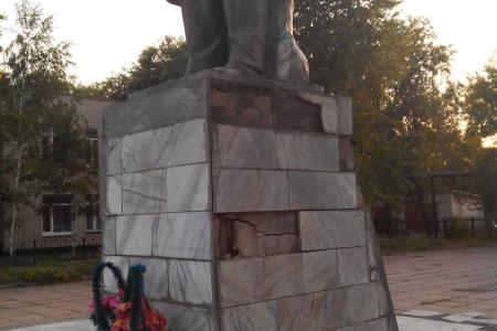 По инициативе коммунистов в Алтайском крае продолжается работа по ремонту памятников советской эпохи