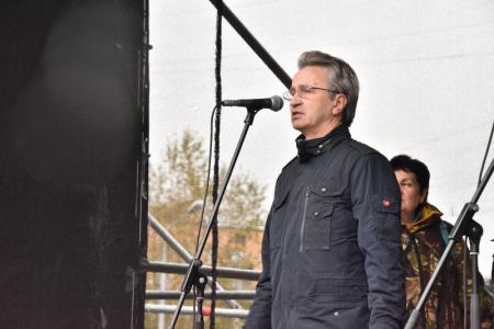 «Не забудем! Не простим!». В Москве коммунисты и их сторонники провели митинг и шествие, посвященные 24-й годовщине трагических событий осени 1993-го