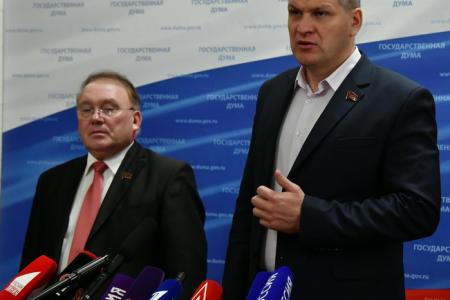 «Контрсанкции  и льготные лекарства». Н.Н. Иванов и А.В. Куринный выступили перед журналистами в Госдуме