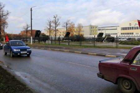 Тульский обком КПРФ проводит серию автопробегов в честь 100-летней годовщины Великого Октября
