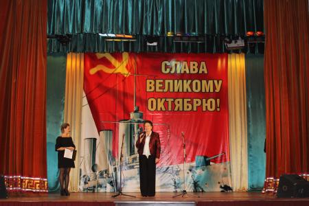В Волгограде состоялся концерт, посвященный 100-летию Великого Октября