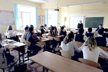 ​Комсомольцы Якутии дали старт акции «Уроки Великого Октября»