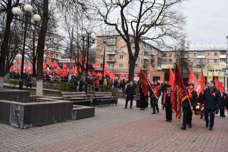 Рабочая Тула отметила столетие Великого Октября массовой демонстрацией