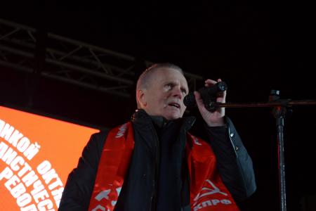 Санкт-Петербург. Революция, «Аврора» – нет у нас пути другого!