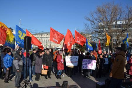 Астраханские коммунисты высказались за сохранение троллейбусов