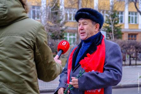 В Красноярске состоялись демонстрация и митинг КПРФ