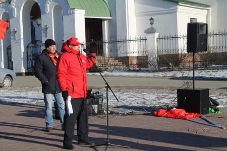 Ханты- Мансийск. 7 ноября автопробег коммунистов завершился митингом