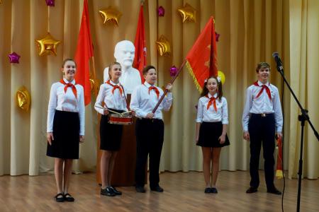 Торжественное собрание в честь 100-летия Великого Октября прошло в Хабаровске