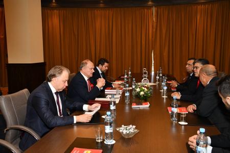 В Москве открылся международный форум левых сил «Октябрь 1917-го - прорыв к социализму!»