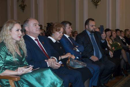 Г.А. Зюганов принял участие в юбилейном вечере Государственного Академического русского народного ансамбля "Россия" им. Л. Г. Зыкиной.