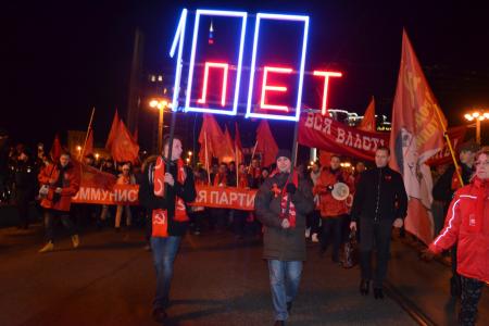 Санкт-Петербург. Революция, «Аврора» – нет у нас пути другого!