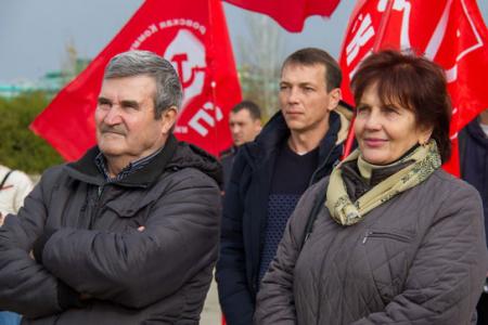 Тысячи приднестровцев выразили недоверие власти на митинге в Тирасполе
