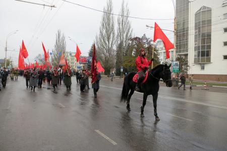 В Тамбове отметили 100-летие Октябрьской революции