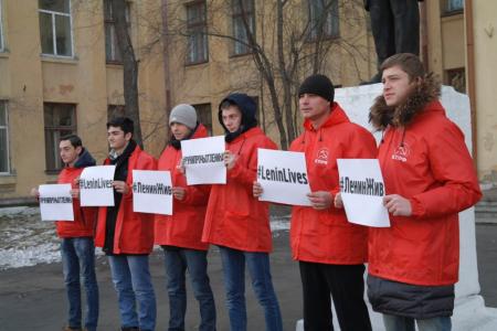 Автопробег в честь 100-летия Великого Октября прошёл в Чите
