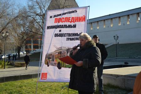 Астраханские коммунисты высказались за сохранение троллейбусов