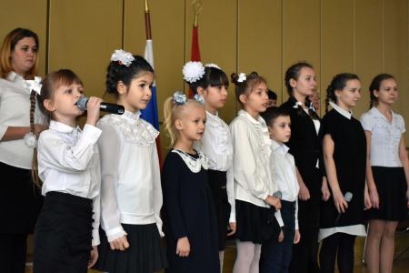 Тульская область. Член ЦК КПРФ, депутат-коммунист, рабочая Татьяна Косарева поздравила земляков с юбилеем Великого Октября