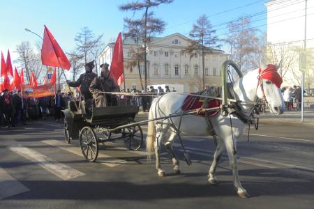 Революционный держим шаг! 100-летие Октября в Иркутске
