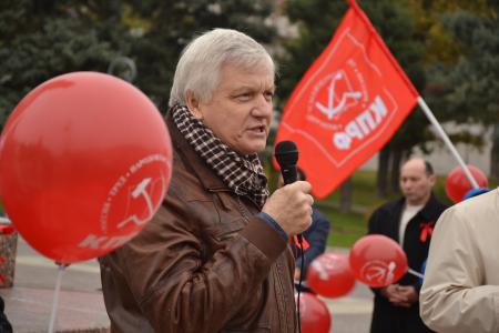 В Астрахани отметили столетие Великого Октября