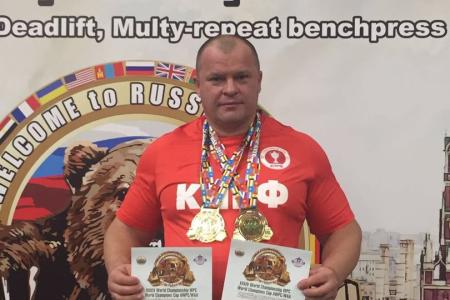 Атлет спортклуба КПРФ стал чемпионам мира в силовом жиме! Победа посвящена 100-летию Октябрьской Революции