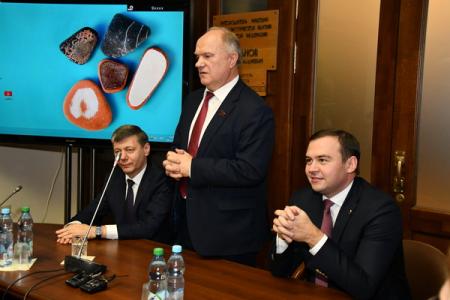 «Социально-экономический курс в России должен быть левоцентристский!». Г.А. Зюганов выступил перед участниками Всероссийского молодежного форума Государственной Думы