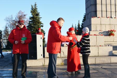 Ульяновские коммунисты отпраздновали 100-летие Октября
