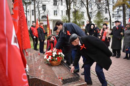 Рабочая Тула отметила столетие Великого Октября массовой демонстрацией