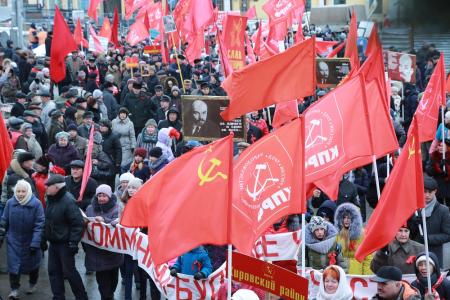 Ура, Революция! В Омске состоялось шествие и митинг коммунистов